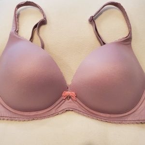 Victoria Secret Body by Victoria No Wire Bra